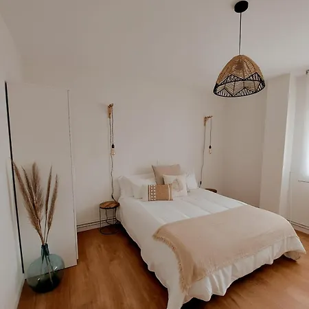 Zalo Apartment *